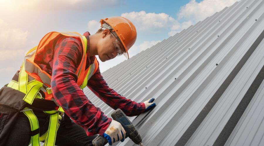 Owens Corning roofing contractor in Martelle, IA
